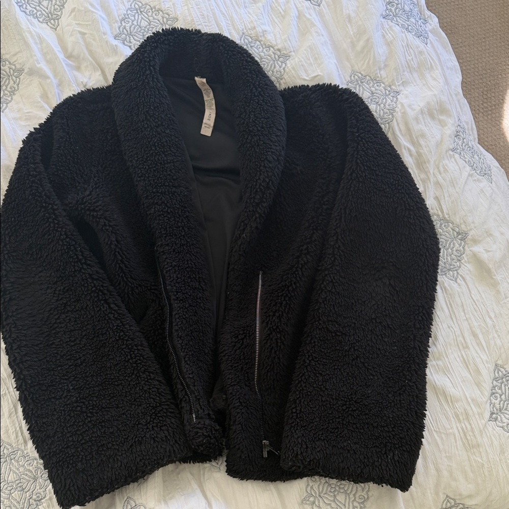 ALO Yoga Black Plush Sherpa Jacket cozy up